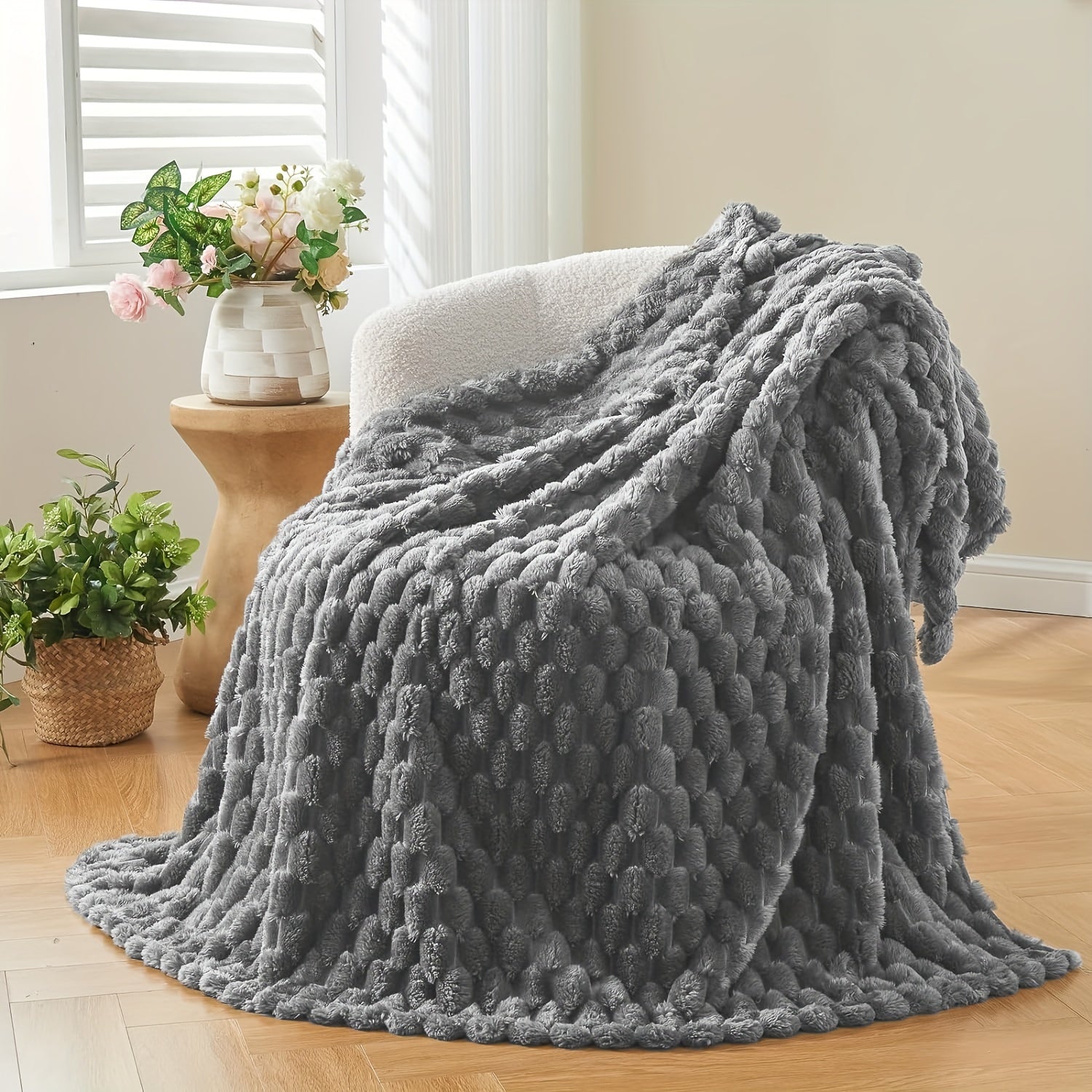 CloudWeave – Plush Bubble Fleece Blanket
