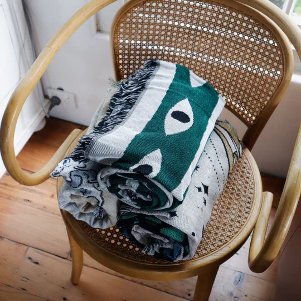 SerpentWeave Blanket - Throw Blanket - Artistic Style - Cotton Comfort