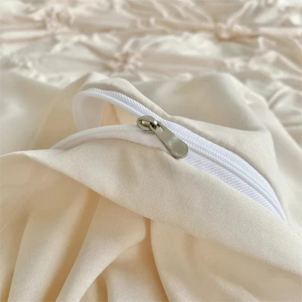RuffleBloom – Pinch Pleated Flower Duvet Cover Set