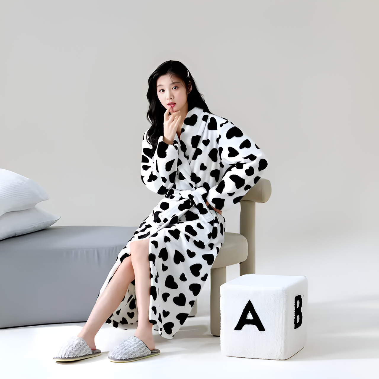 Fleece Haven Bathrobe - Ultra-Soft Fleece, Elegant Sherpa Accents 2