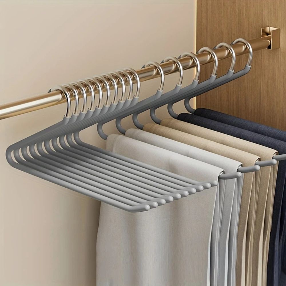 FlexiZ – Space-Saving Z Pants Hanger