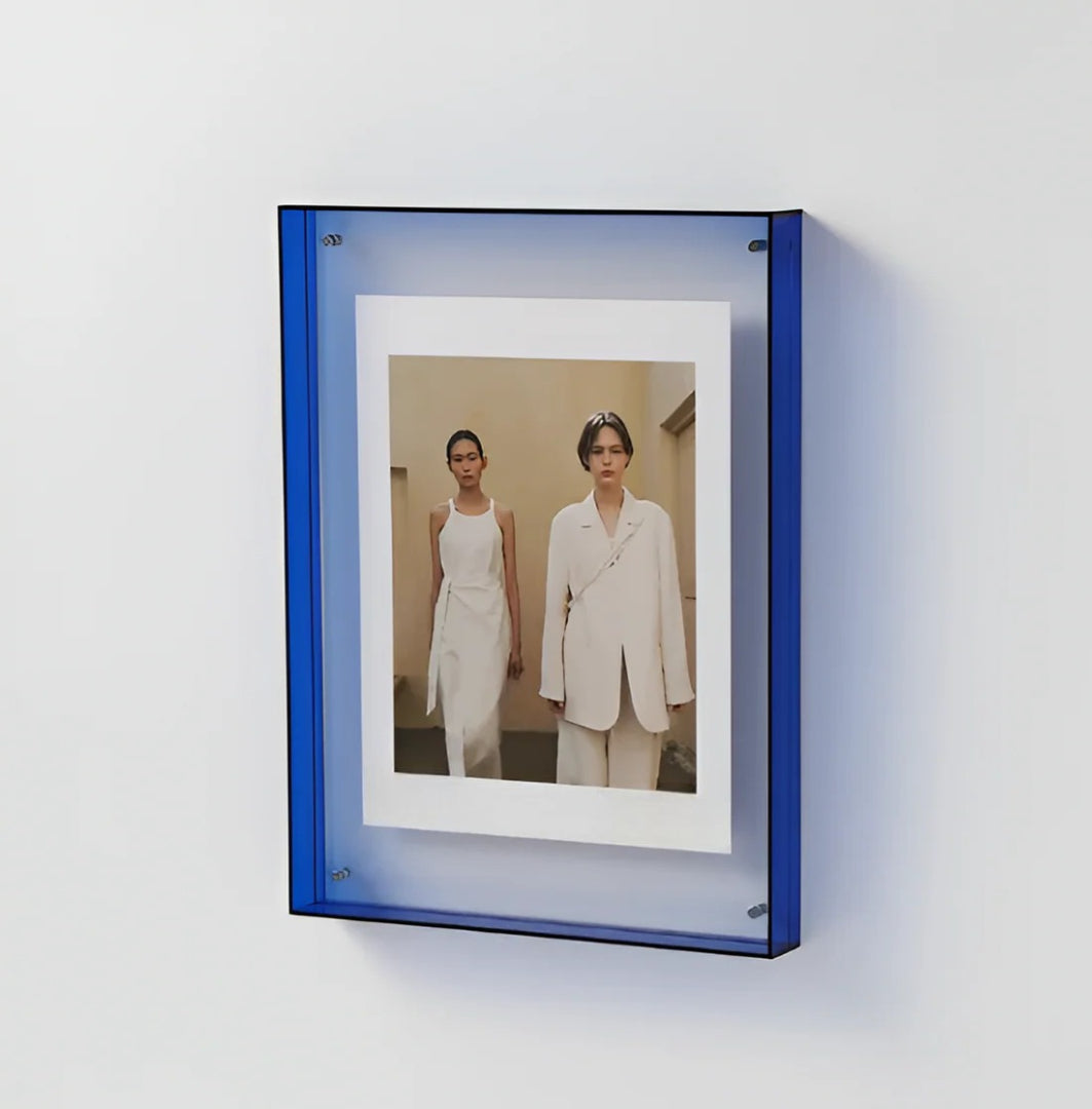 Helix Acrylic Photo Frame - Transparent Minimalist Design, Versatile Display 0