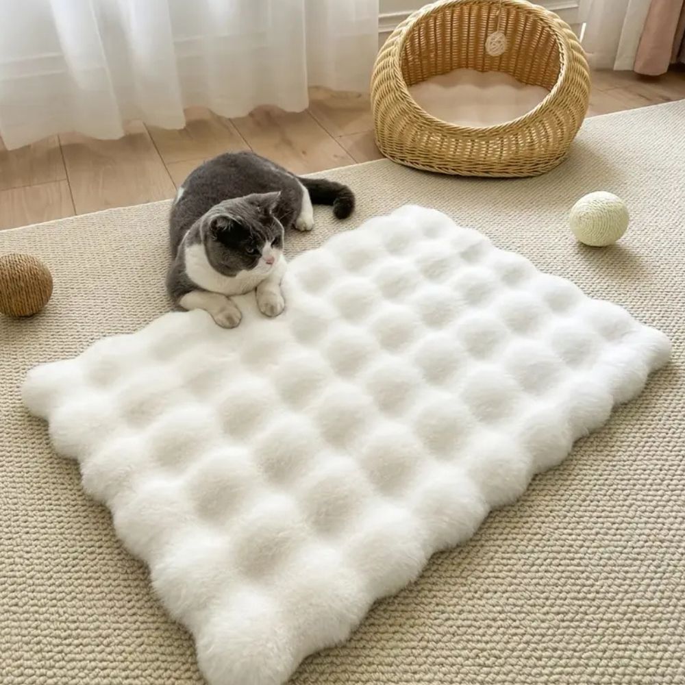 LuxePet Mat - Faux Fur Microfiber Comfort, Non-Slip 3