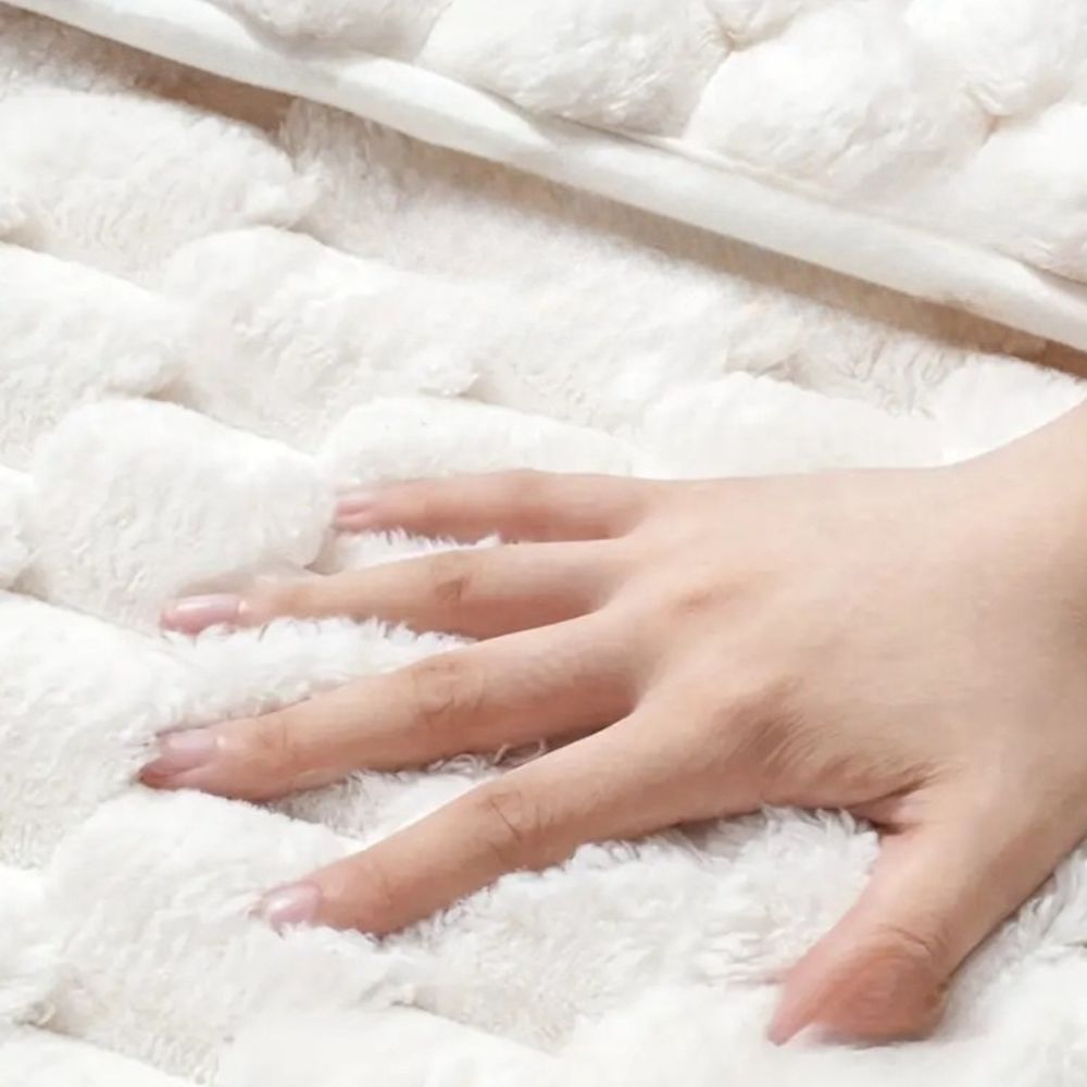 Mira Bath Mat - Memory Foam, Non-Slip Microfiber 3