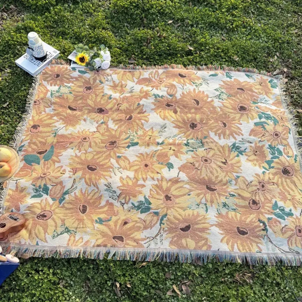 BloomHaven Blanket - Picnic Blanket - Floral Style - Outdoor Comfort Design