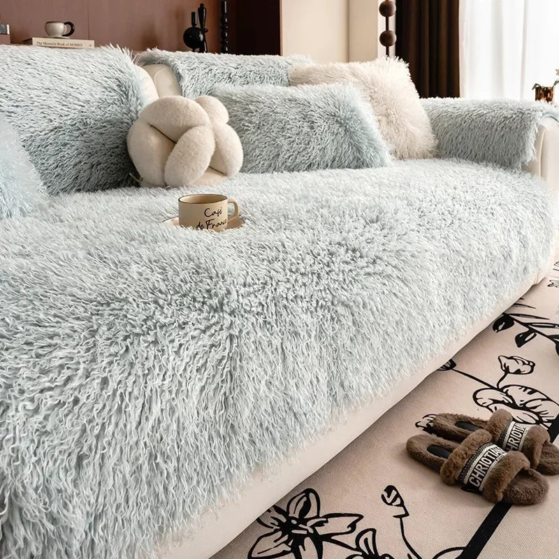 WoolHaven – Luxurious Faux Lambswool Sofa Cover