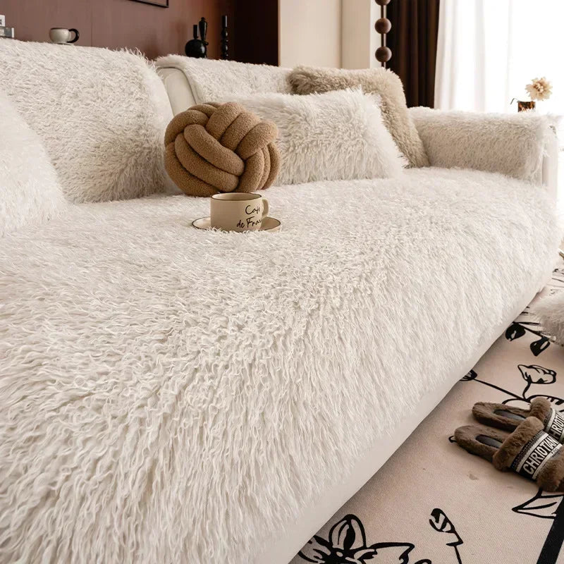 WoolHaven – Luxurious Faux Lambswool Sofa Cover