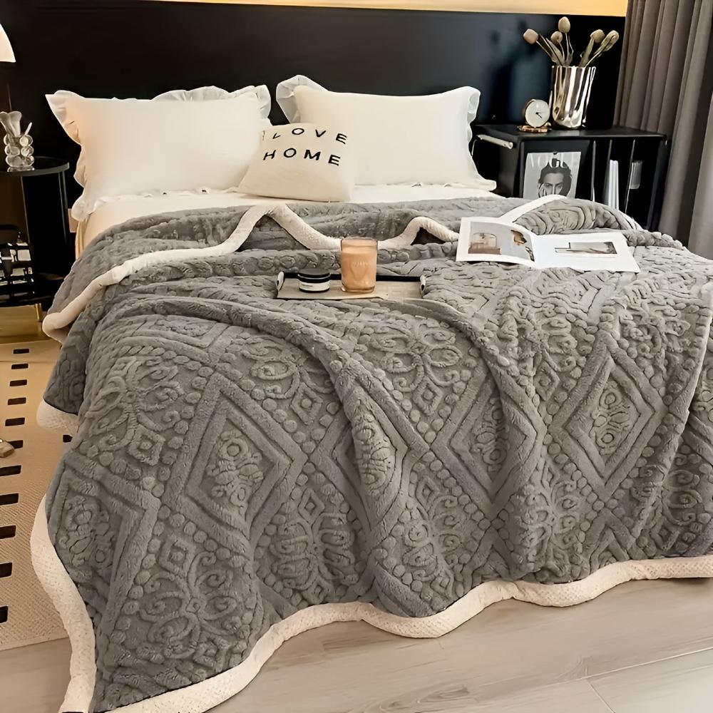 Vesper Velvet Blanket - Plush Sherpa Backing, Year-Round Comfort 3