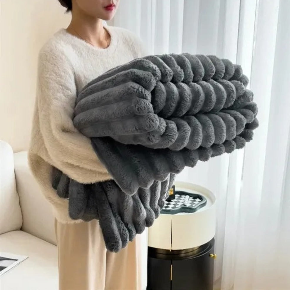 PlushRidge – Ribbed Faux Fur Throw Blanket