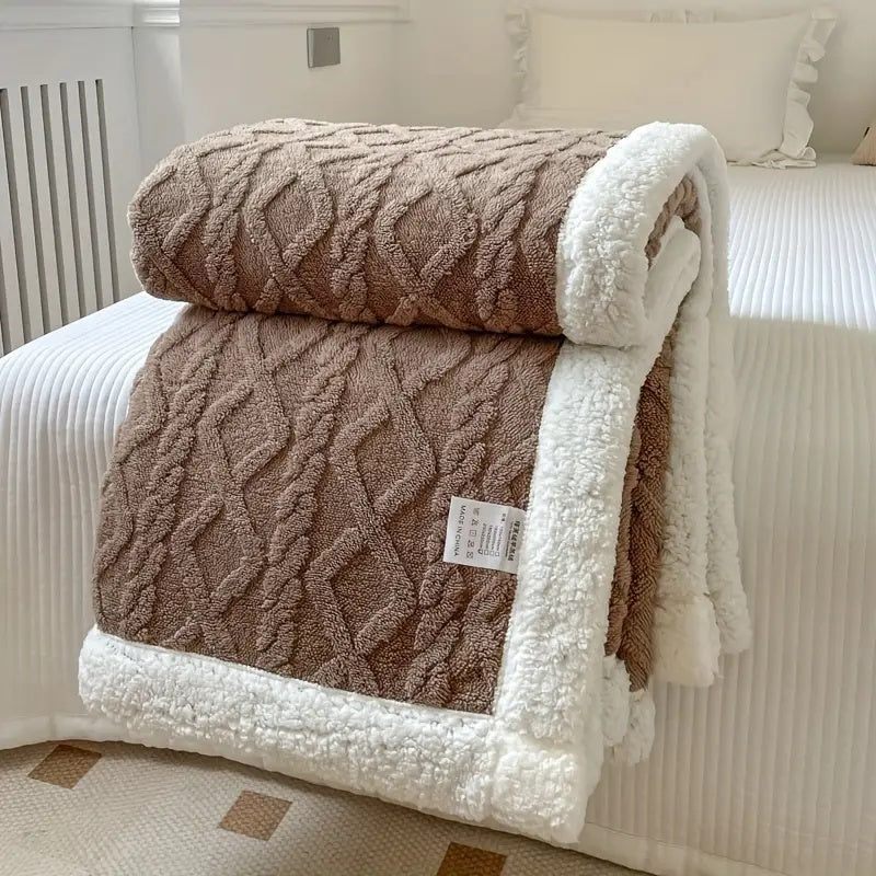 CozyLuxe – Premium Sherpa Snuggle Blanket