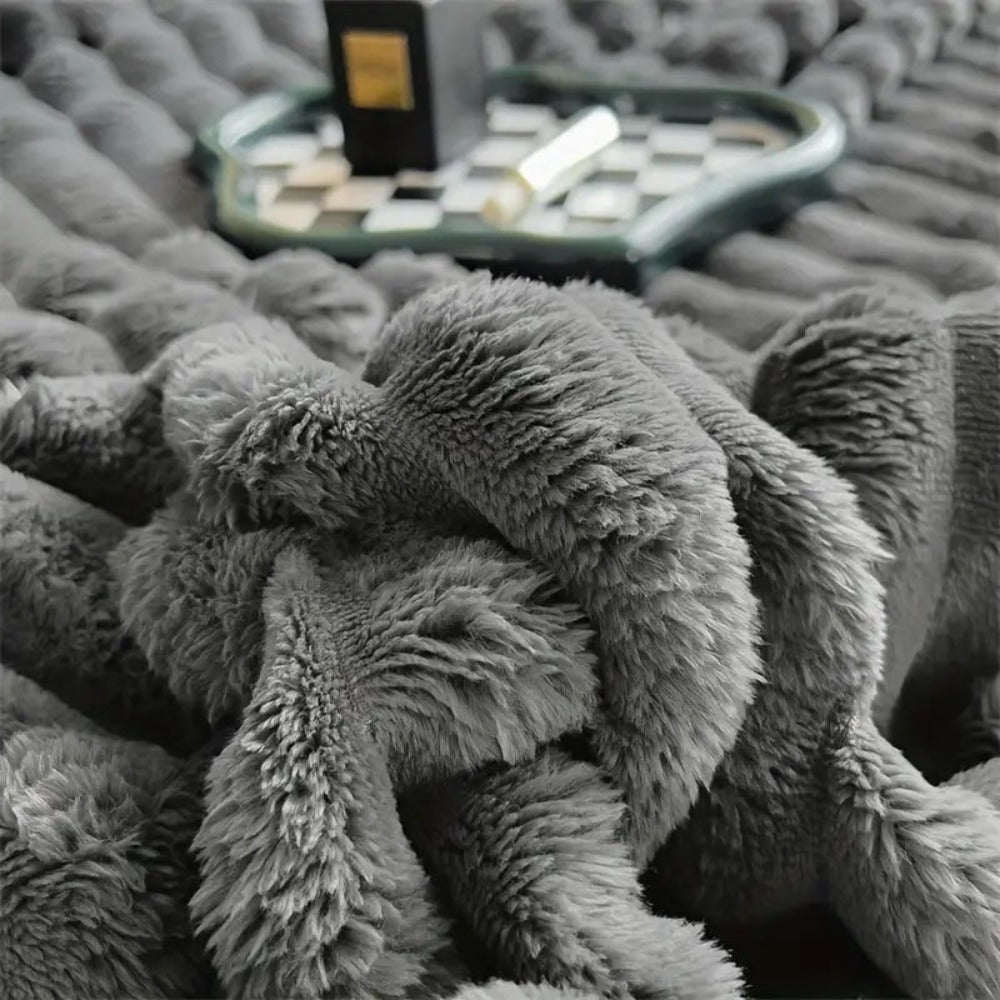 PlushRidge – Ribbed Faux Fur Throw Blanket