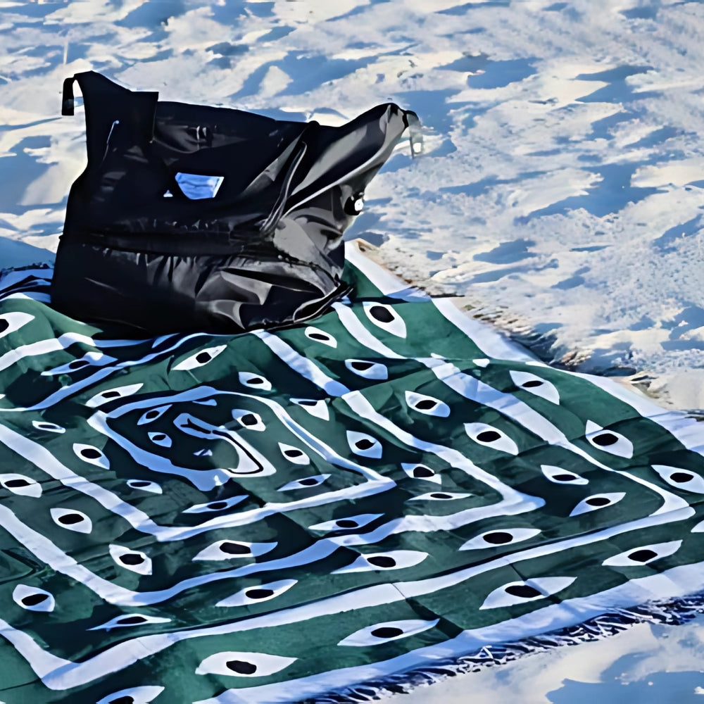 SerpentWeave Blanket - Throw Blanket - Artistic Style - Cotton Comfort