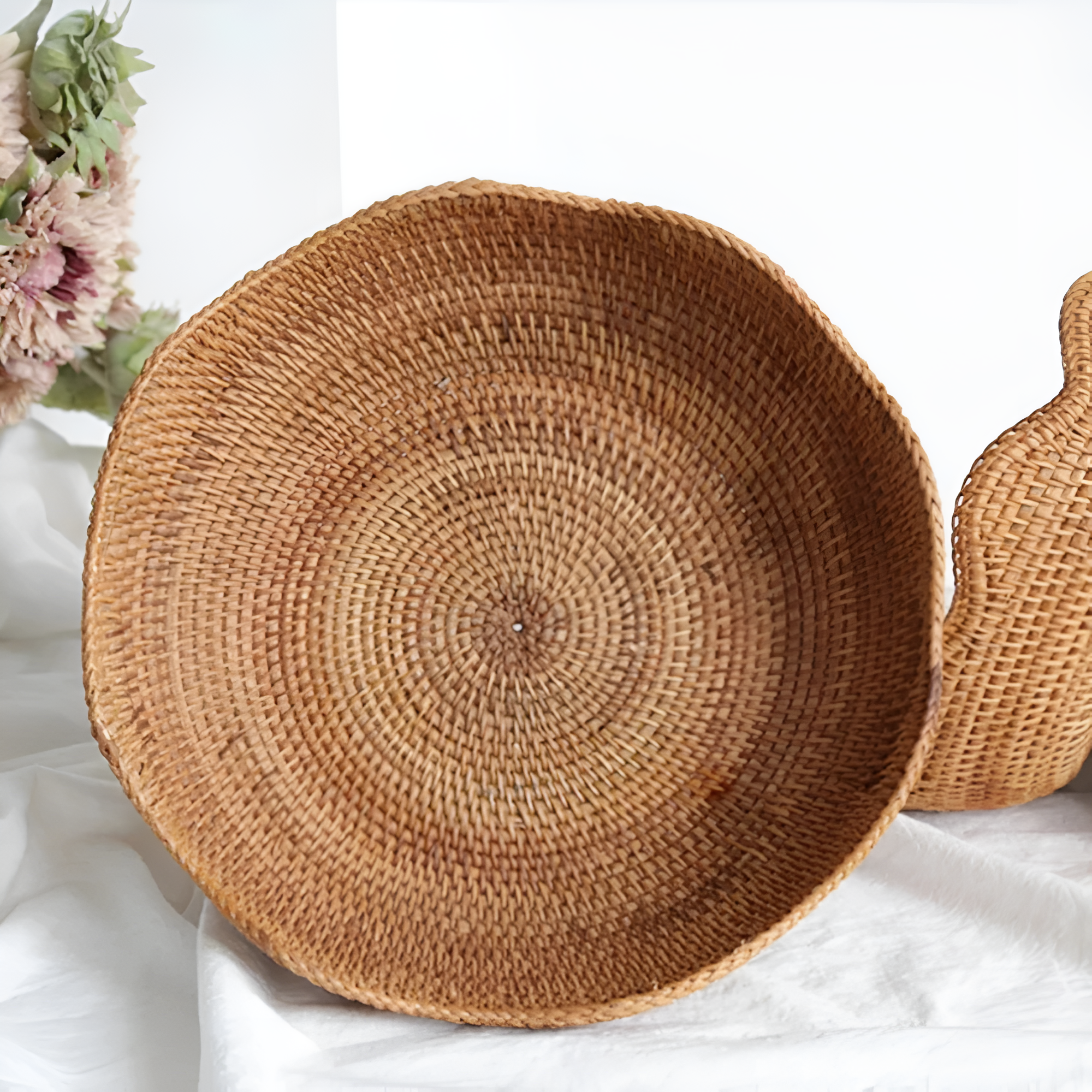 WeaveBloom – Handwoven Rattan Fruit Basket Natural Kitchen Decor