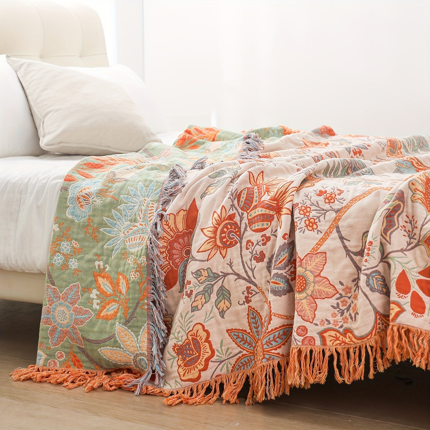 FloraWeave – Bohemian Cotton Tassel Blanket