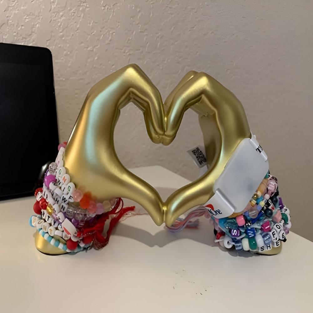 Affinity Love Hands Wall Art - Premium Quality Heart-Shaped Design 5