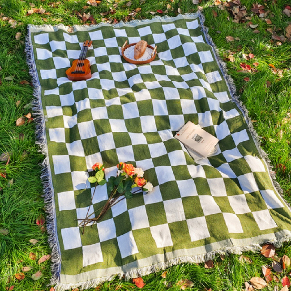 CheckNest Blanket - Picnic Blanket - Checkered Style - All Season Comfort
