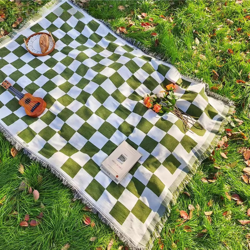 CheckNest Blanket - Picnic Blanket - Checkered Style - All Season Comfort