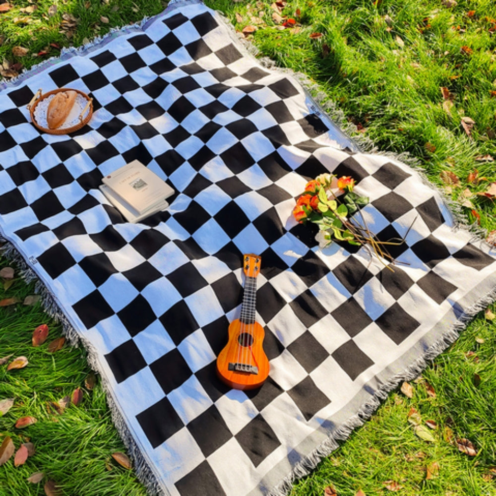 CheckNest Blanket - Picnic Blanket - Checkered Style - All Season Comfort