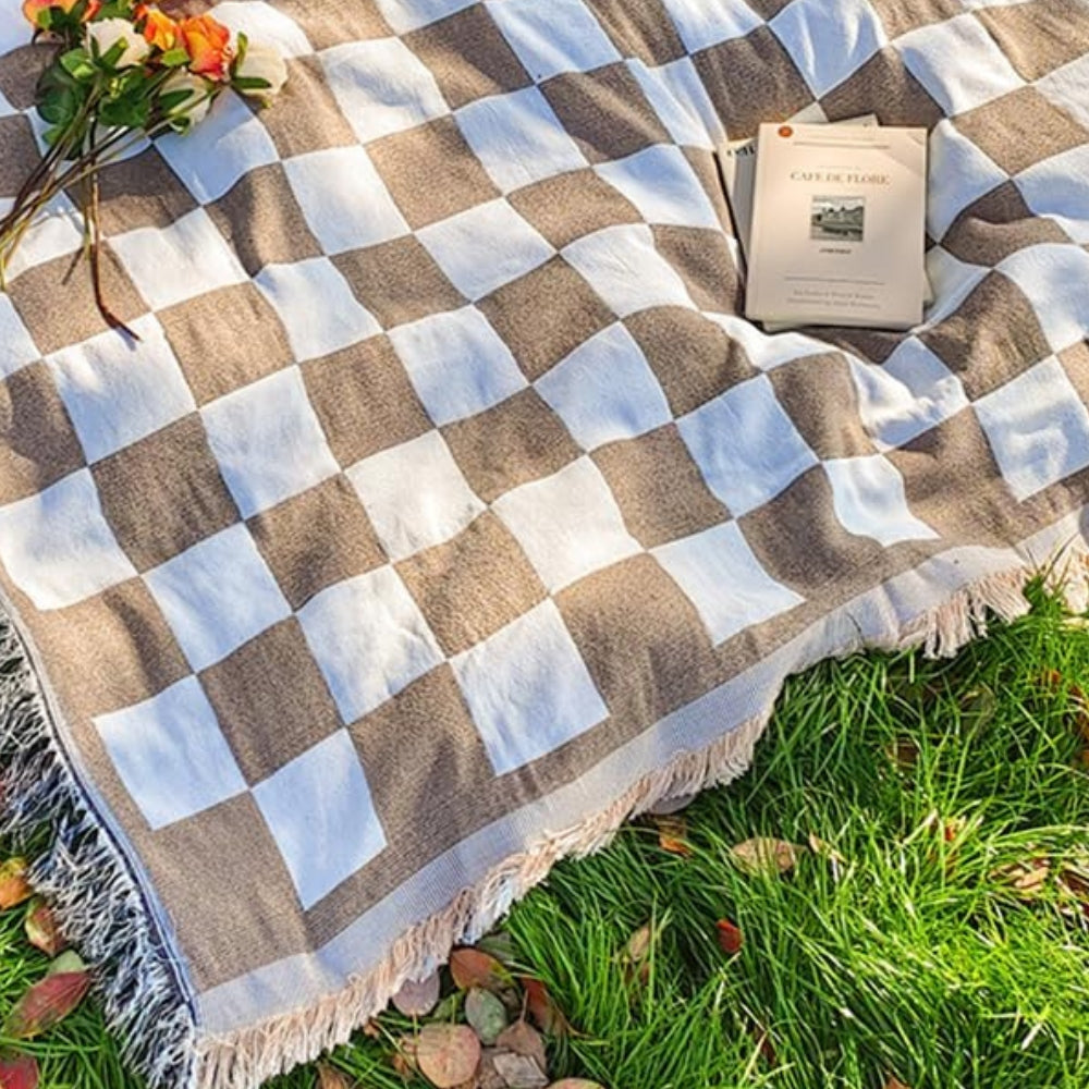 CheckNest Blanket - Picnic Blanket - Checkered Style - All Season Comfort