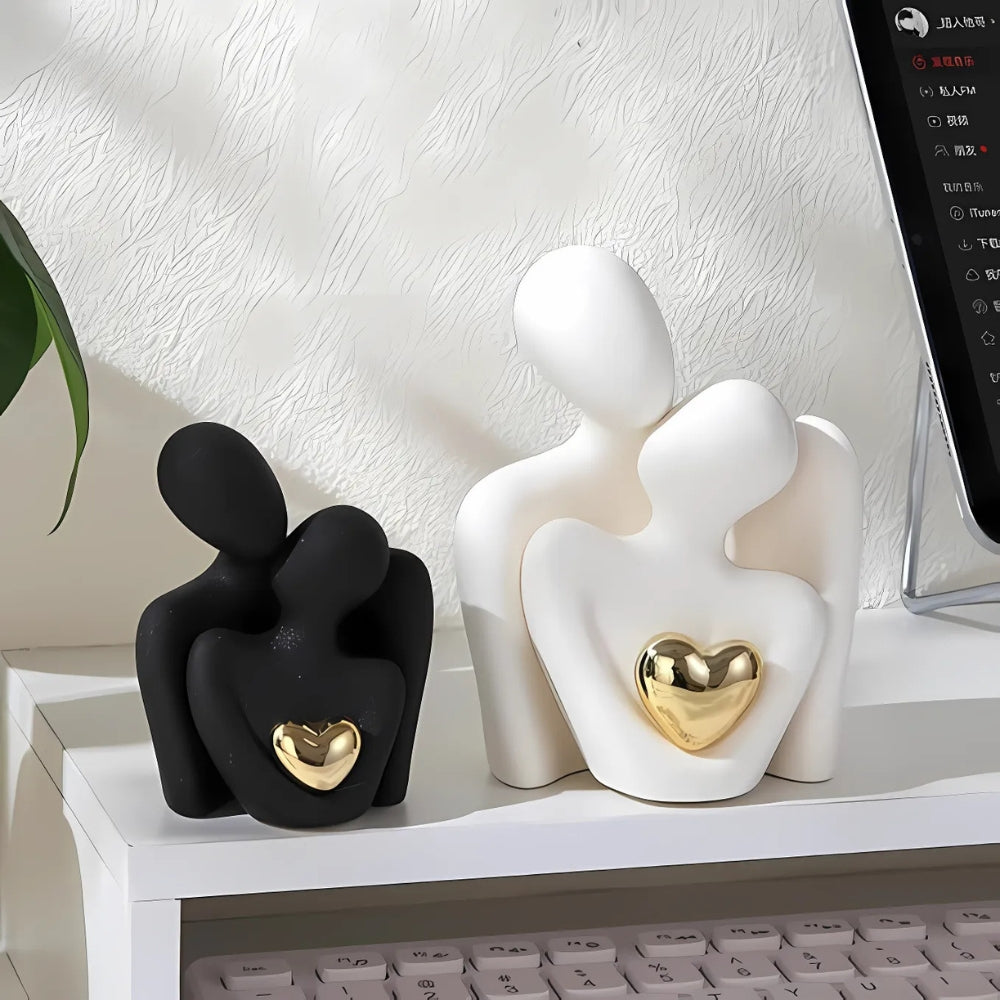 Aveline Figurine - Abstract Resin Couple with Golden Heart 3