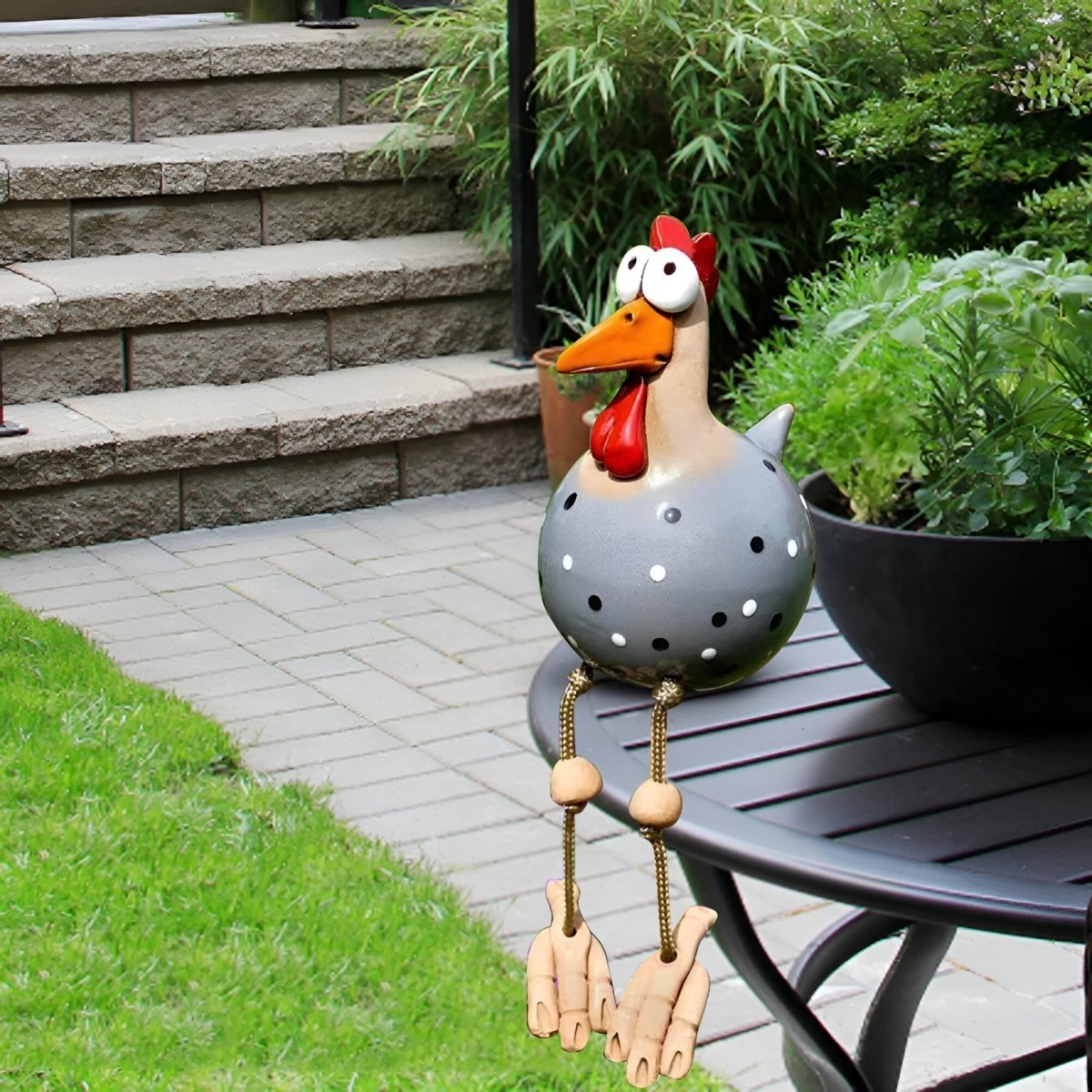 ChickCharm Decor - Garden Chicken Statue - Playful Style - Weatherproof