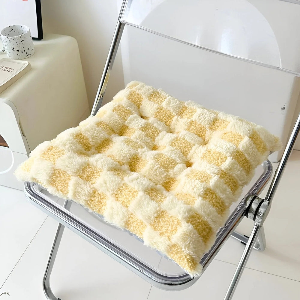 Fiora Cushion - Plush Fur, Checkered Design 4
