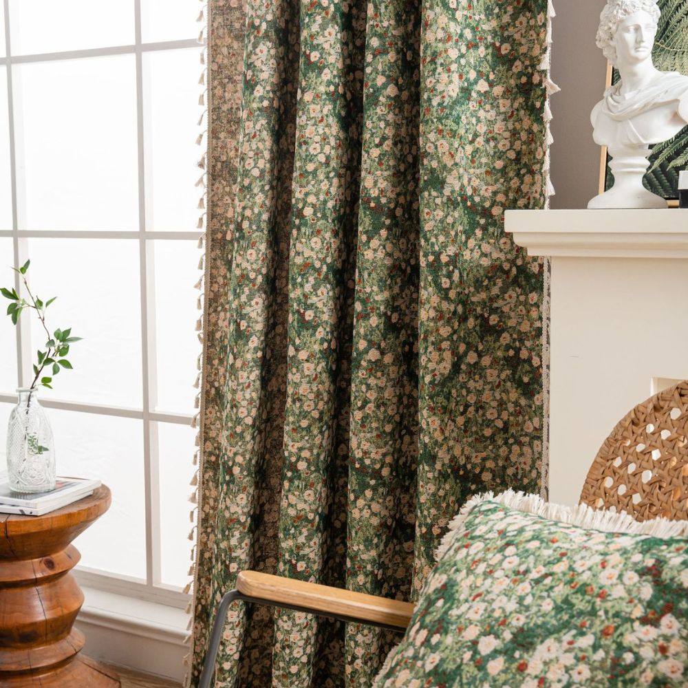 BloomTapestry – Vintage Floral Curtain