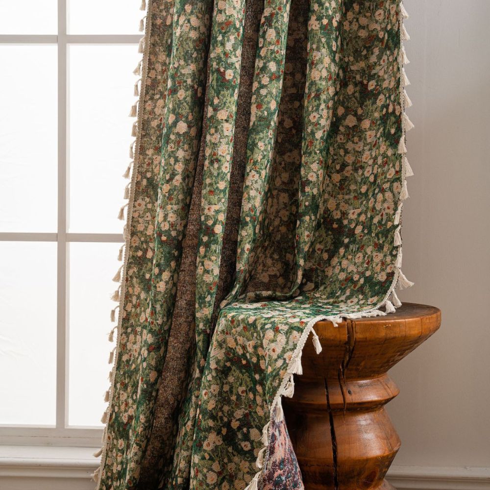 BloomTapestry – Vintage Floral Curtain