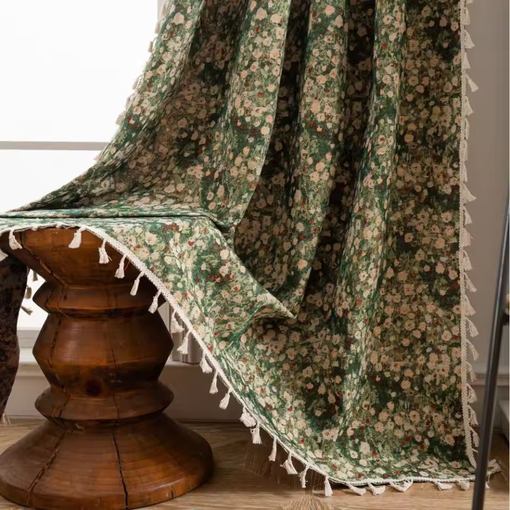BloomTapestry – Vintage Floral Curtain