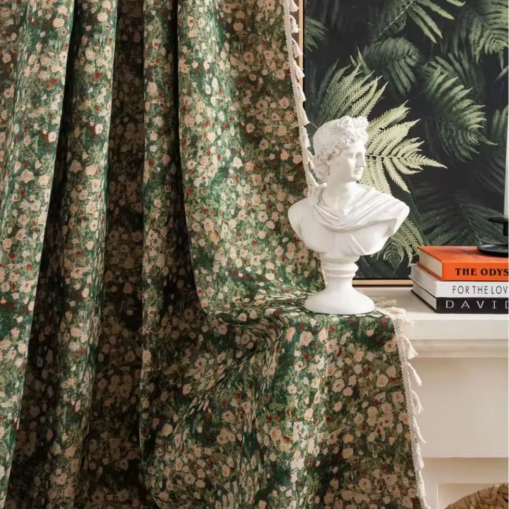 BloomTapestry – Vintage Floral Curtain