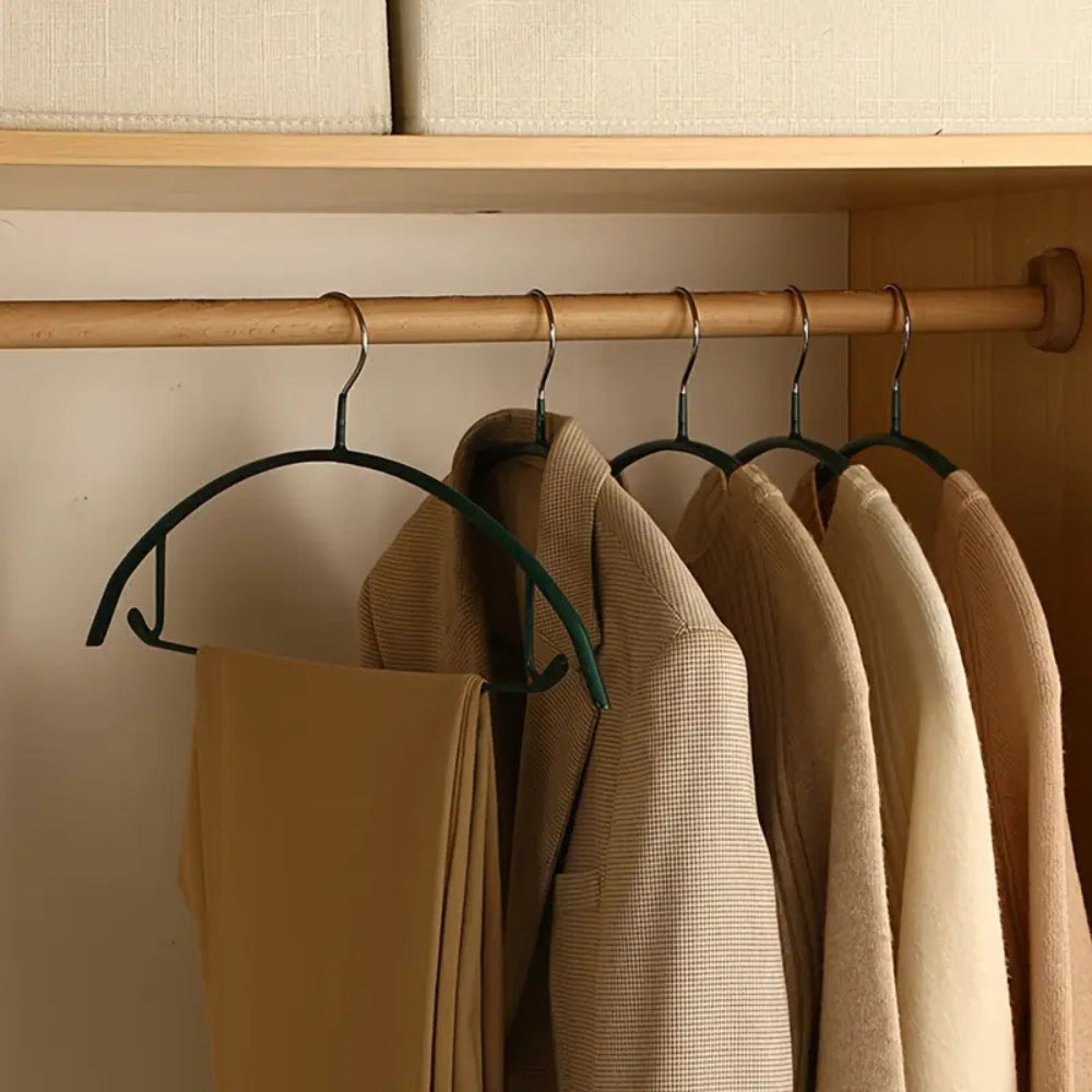 Gleam Coat Hangers - Plastic, Soft-Touch Ergonomic Design 5