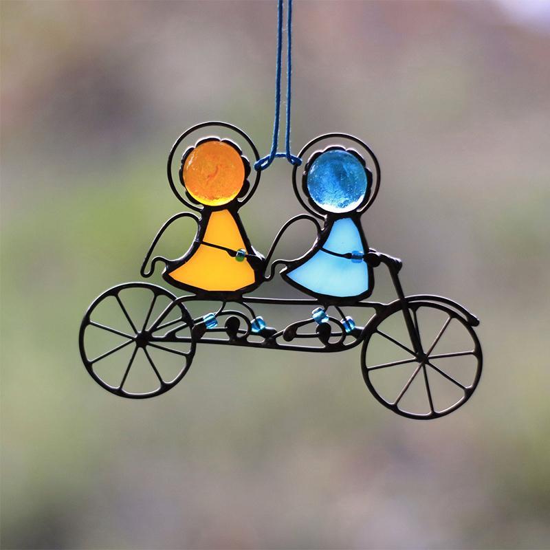 Gleisa Crystal Suncatcher - Handmade Glass with Rainbow Reflections 3