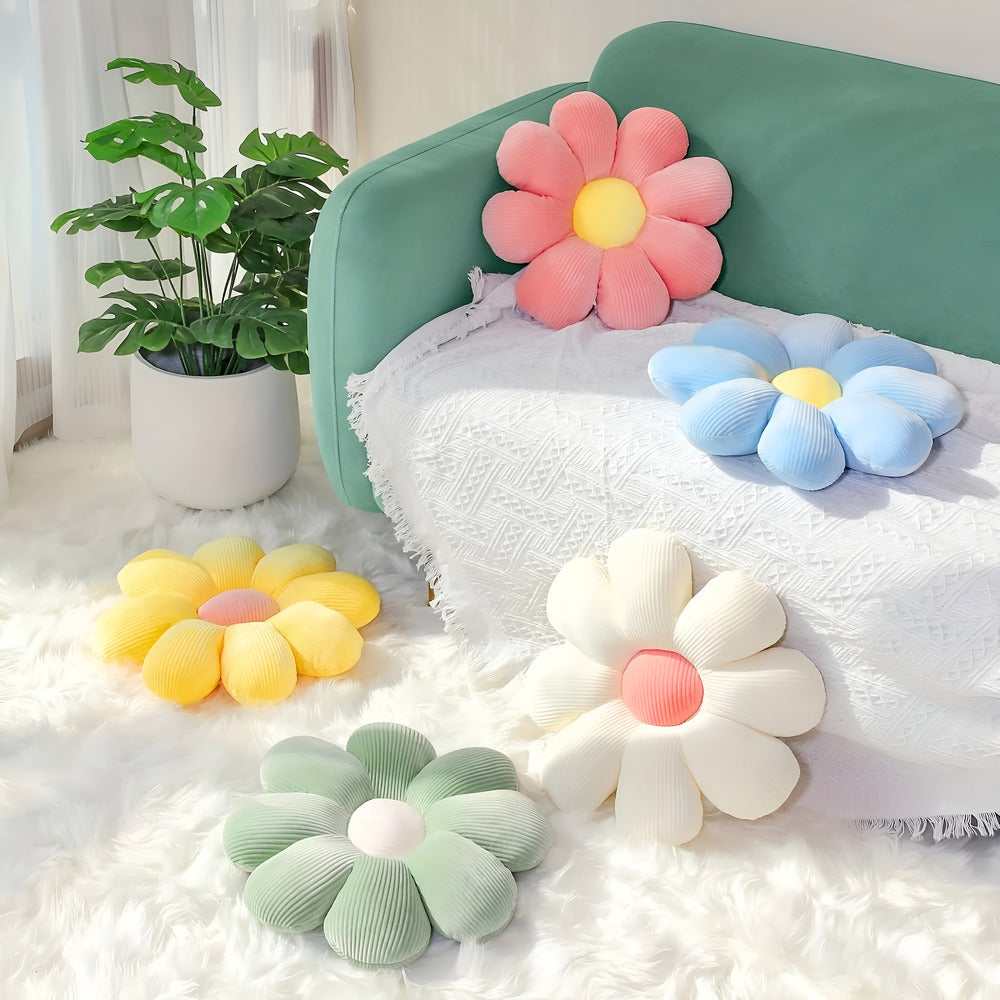 BloomSoft Cushion - Decorative Cushion - Floral Shape - Plush Comfort Accent