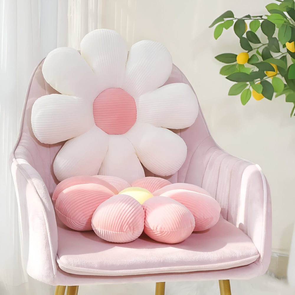 BloomSoft Cushion - Decorative Cushion - Floral Shape - Plush Comfort Accent