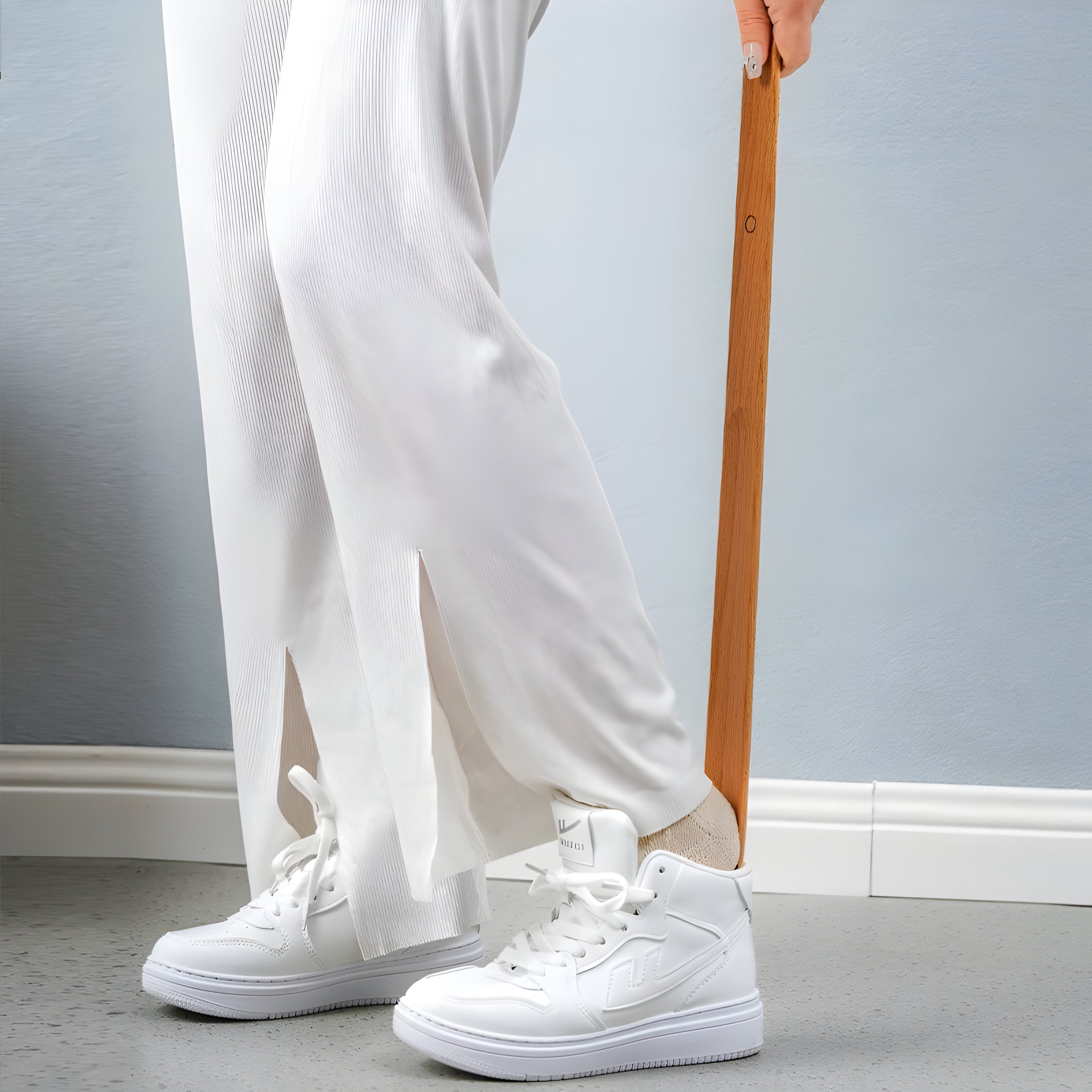 Kendric Long Shoe Horn - Wooden, 55 cm, Magnetic, Ideal for Seniors 1