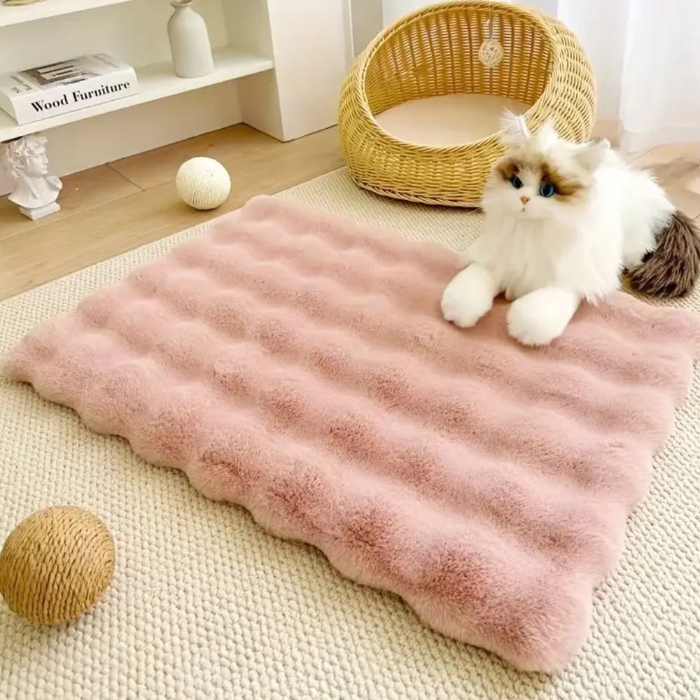 LuxePet Mat - Faux Fur Microfiber Comfort, Non-Slip 2