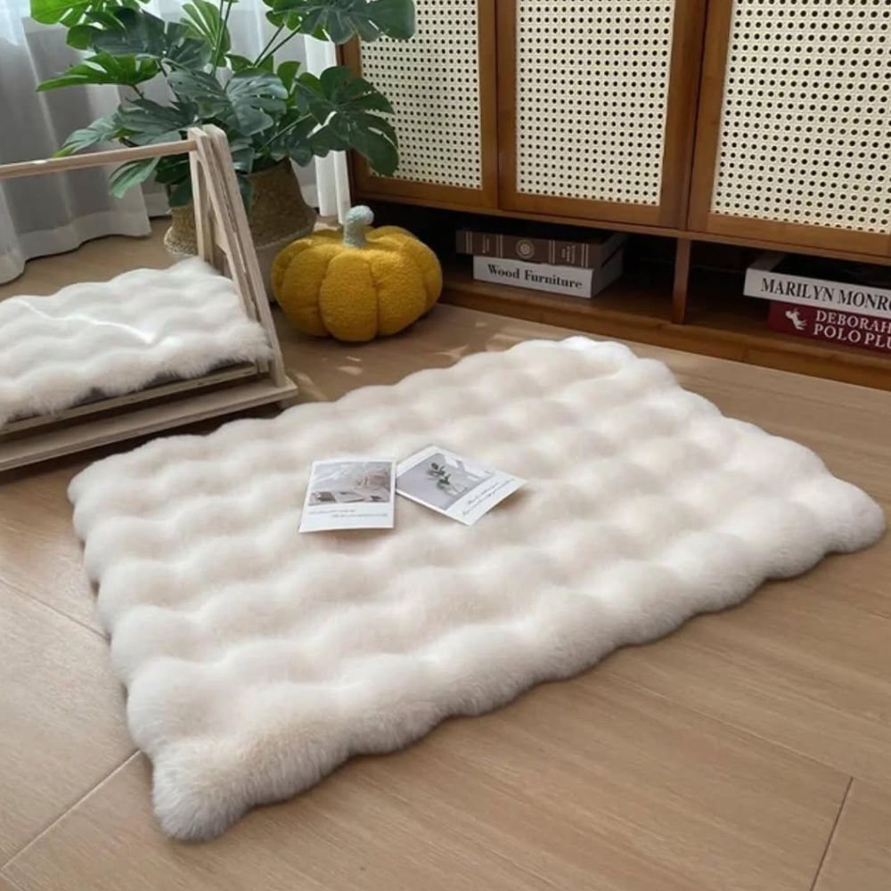 LuxePet Mat - Faux Fur Microfiber Comfort, Non-Slip 5