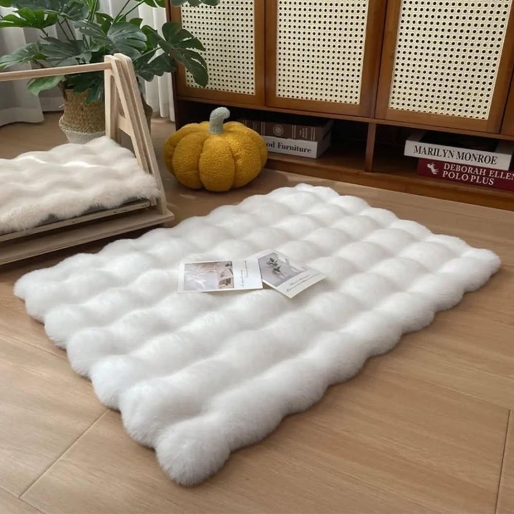 LuxePet Mat - Faux Fur Microfiber Comfort, Non-Slip 7