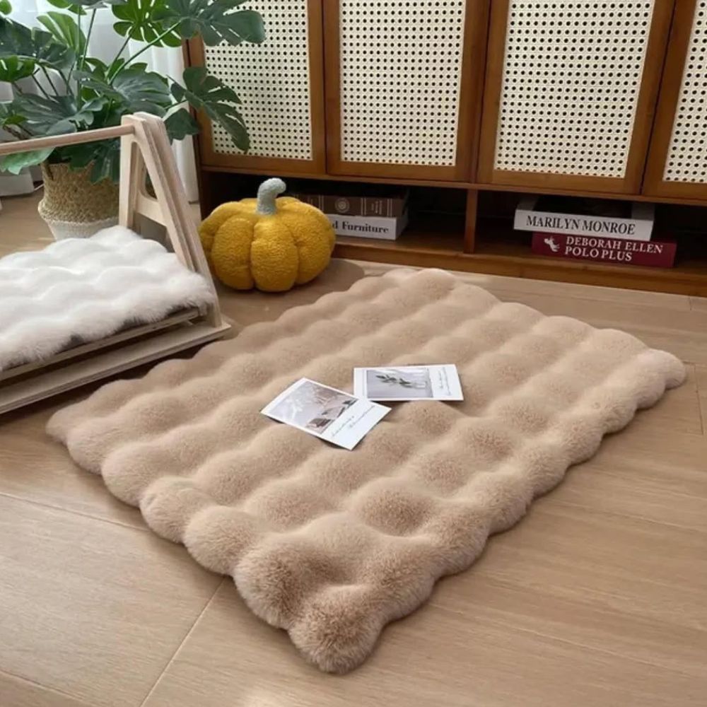 LuxePet Mat - Faux Fur Microfiber Comfort, Non-Slip 8