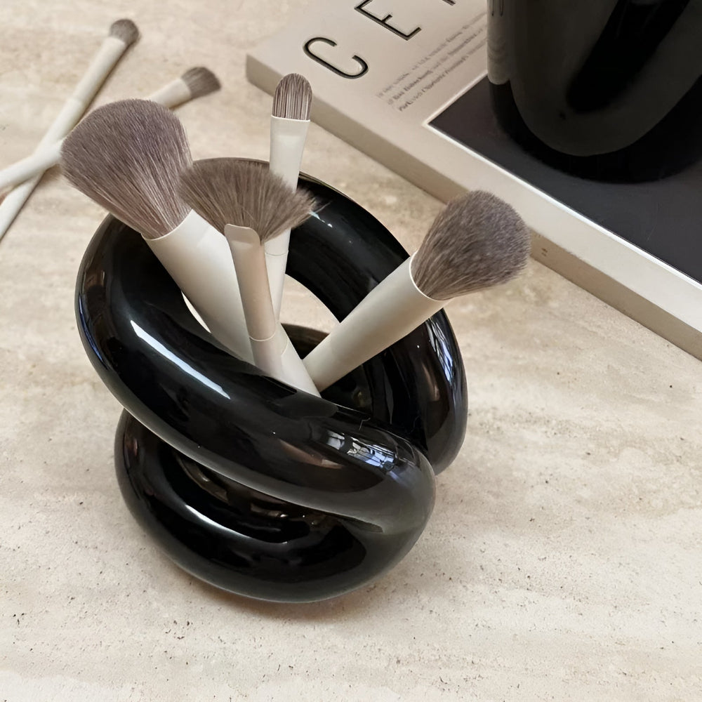 Nexus Ceramic Holder - Modern Design with Rope-Knot Detail 8
