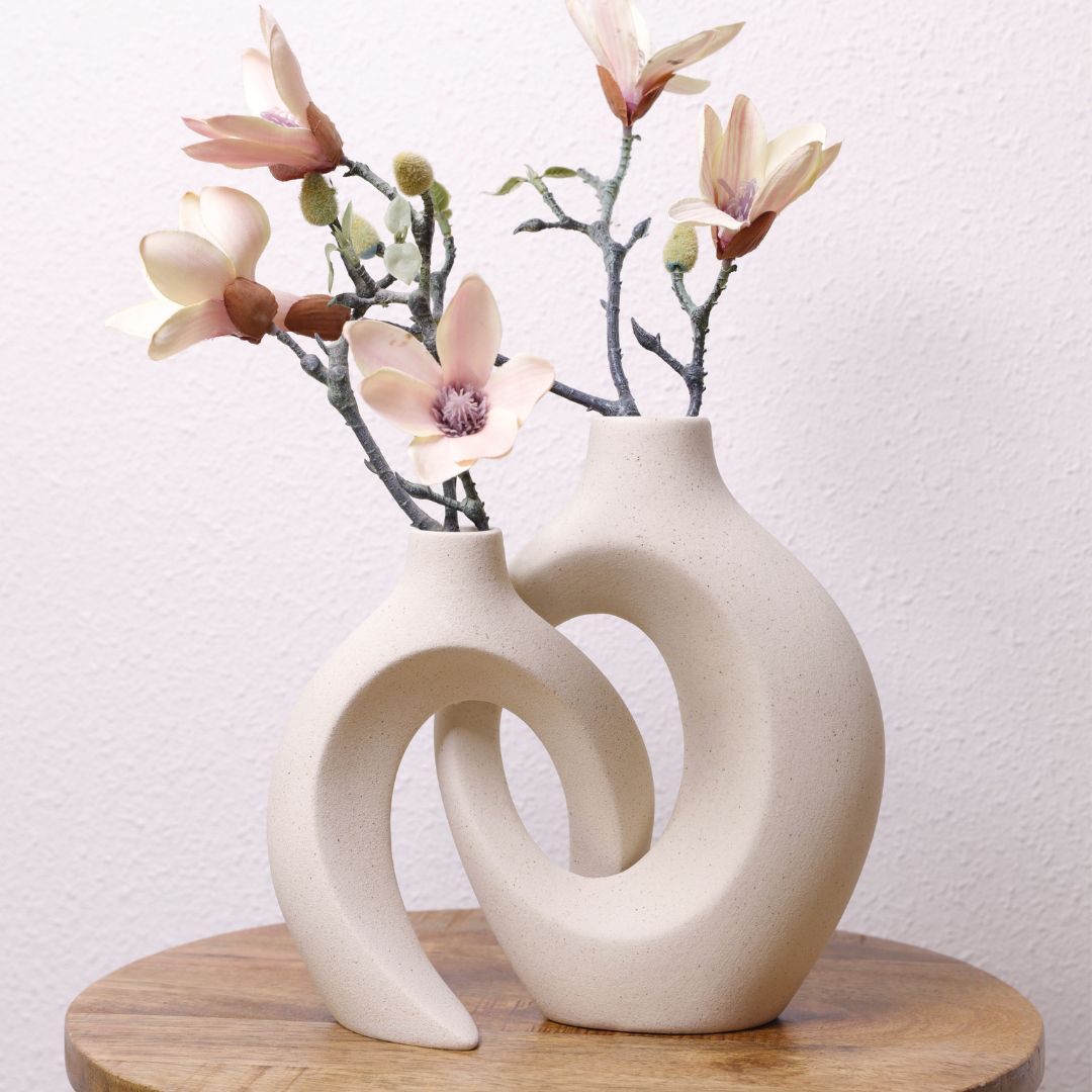 Gleora – Intertwined Ceramic Flower Vase