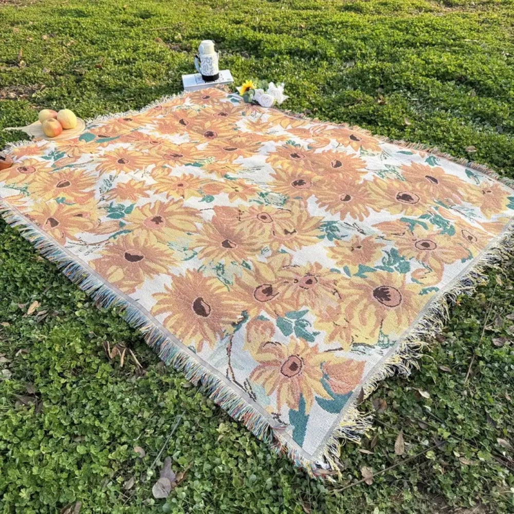 BloomHaven Blanket - Picnic Blanket - Floral Style - Outdoor Comfort Design