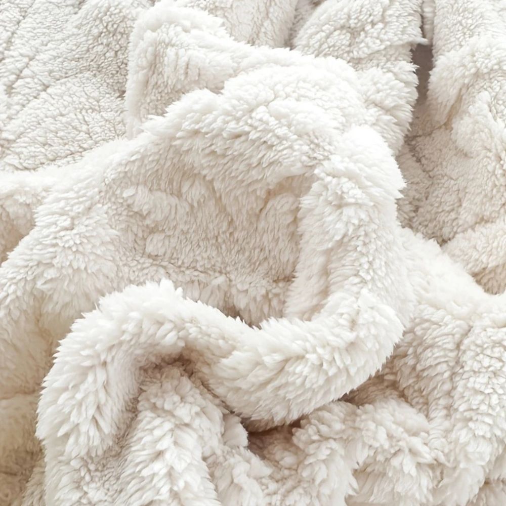 Perrin Fleece Blanket - Microfiber Softness, French-Inspired Design 4