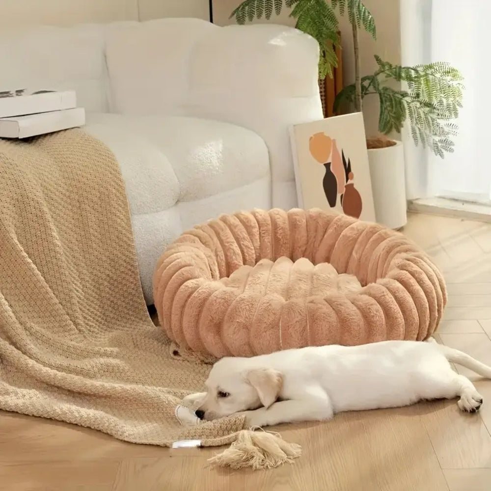 Pinnacle Plush Round Dog Bed - Soft Cotton-Polyester Blend, Non-Slip 4