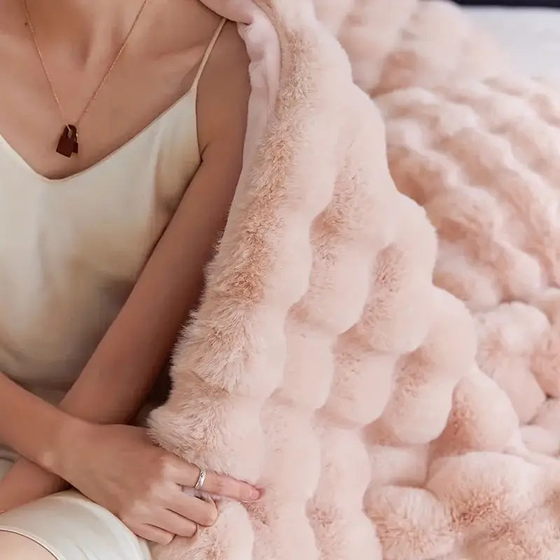 Ravenna Blanket Throw - Ultra-Soft Faux Fur, All-Season Comfort 5