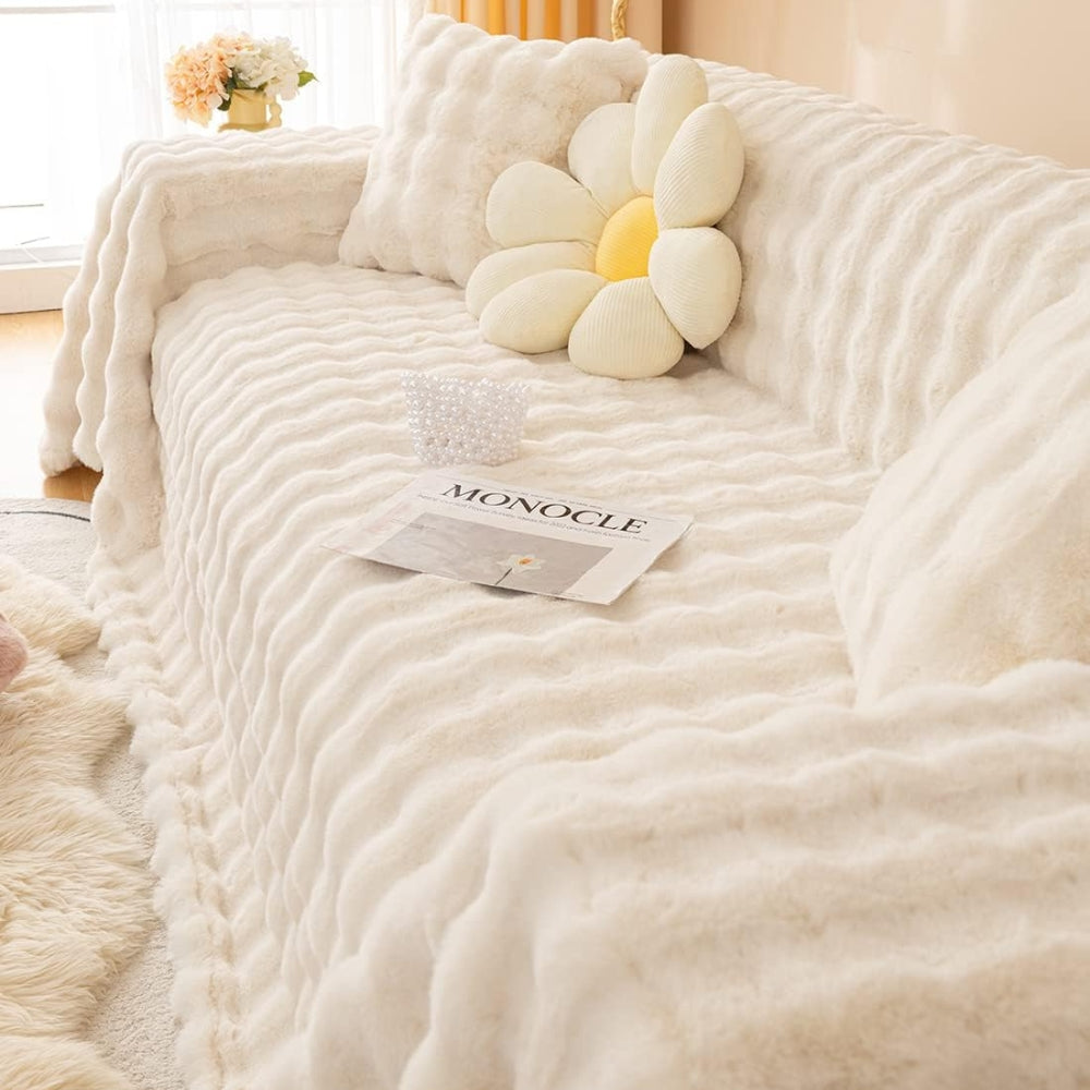 Ravine Faux Fur Blanket - Soft Touch, Modern Design 2