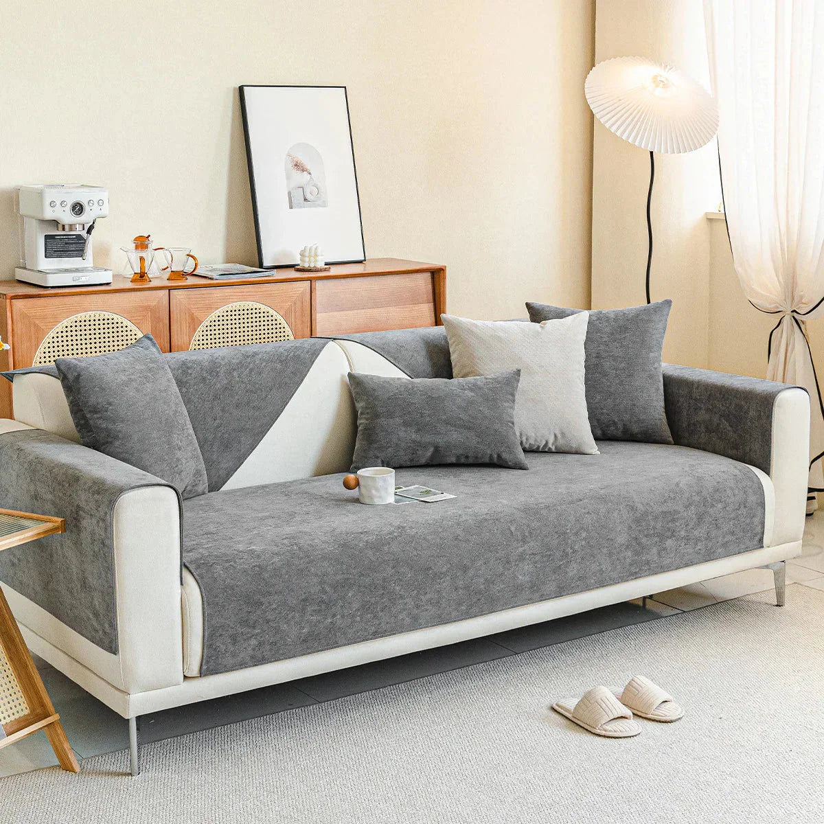 PawGuard – Eco-Friendly Scratch Protection Sofa Cover