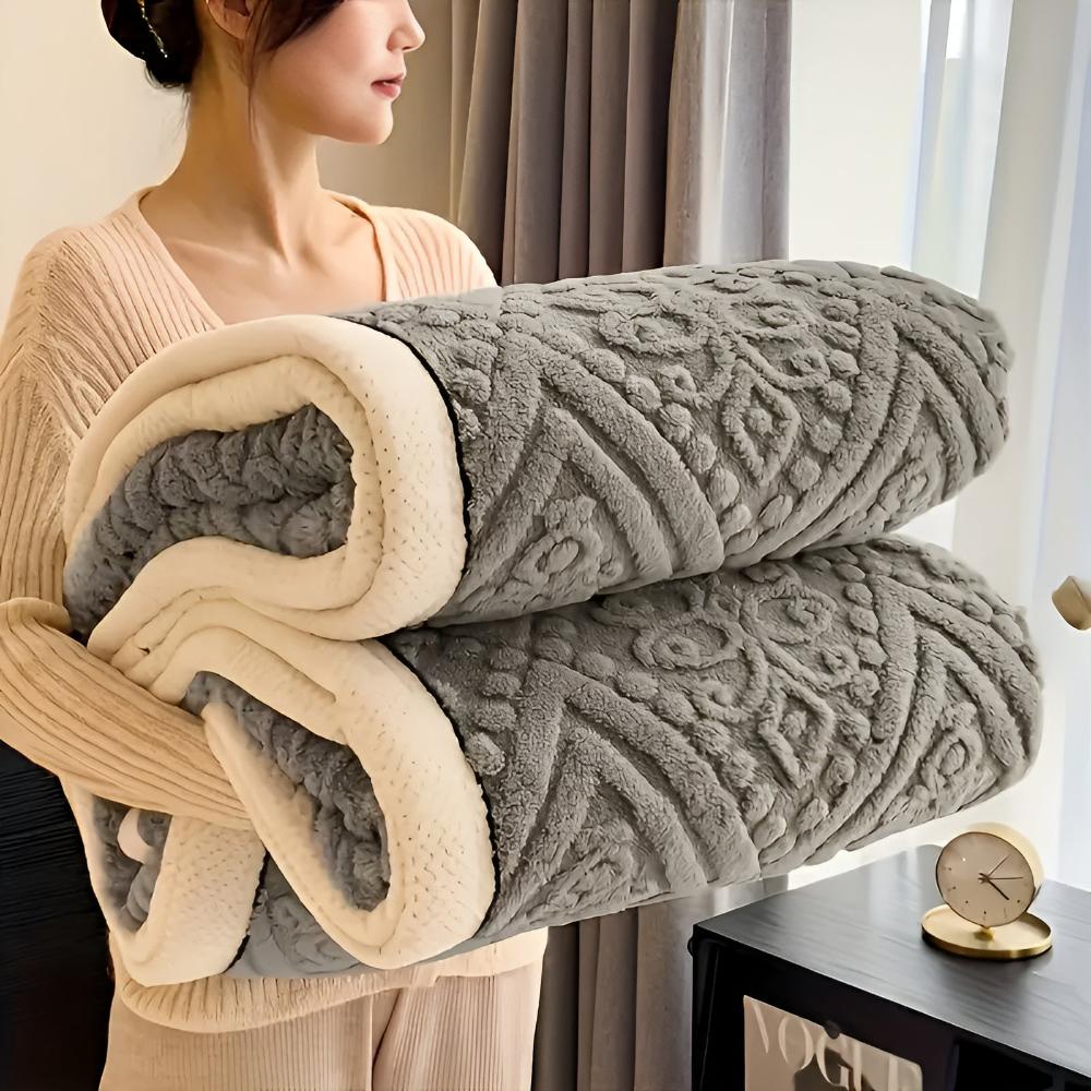 Vesper Velvet Blanket - Plush Sherpa Backing, Year-Round Comfort 11