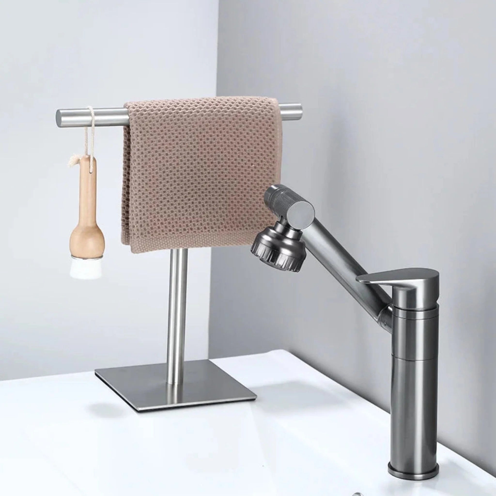 Countera – Freestanding Countertop Towel Rack