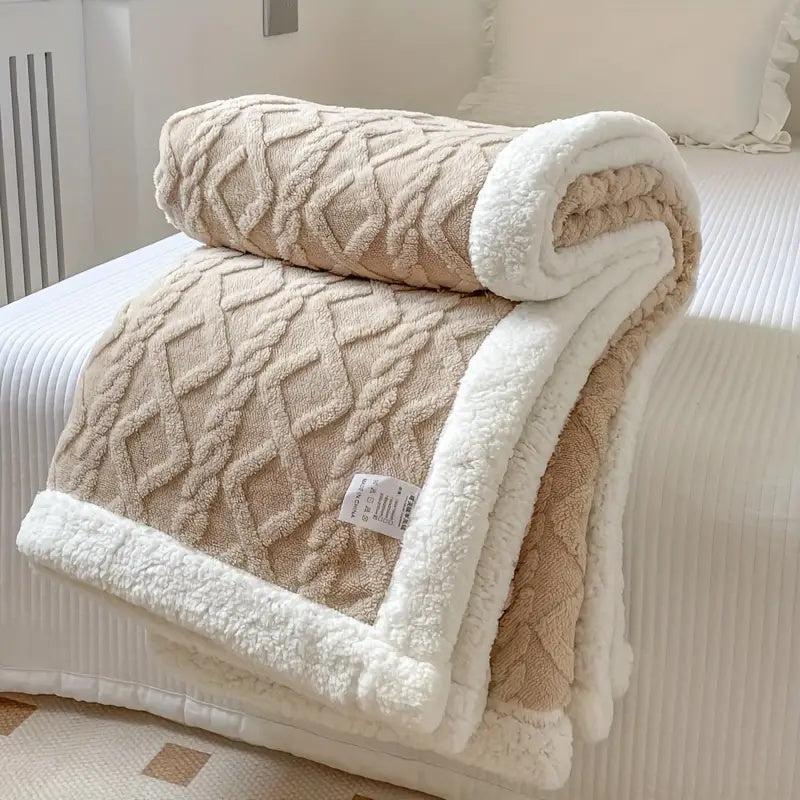 CozyLuxe – Premium Sherpa Snuggle Blanket